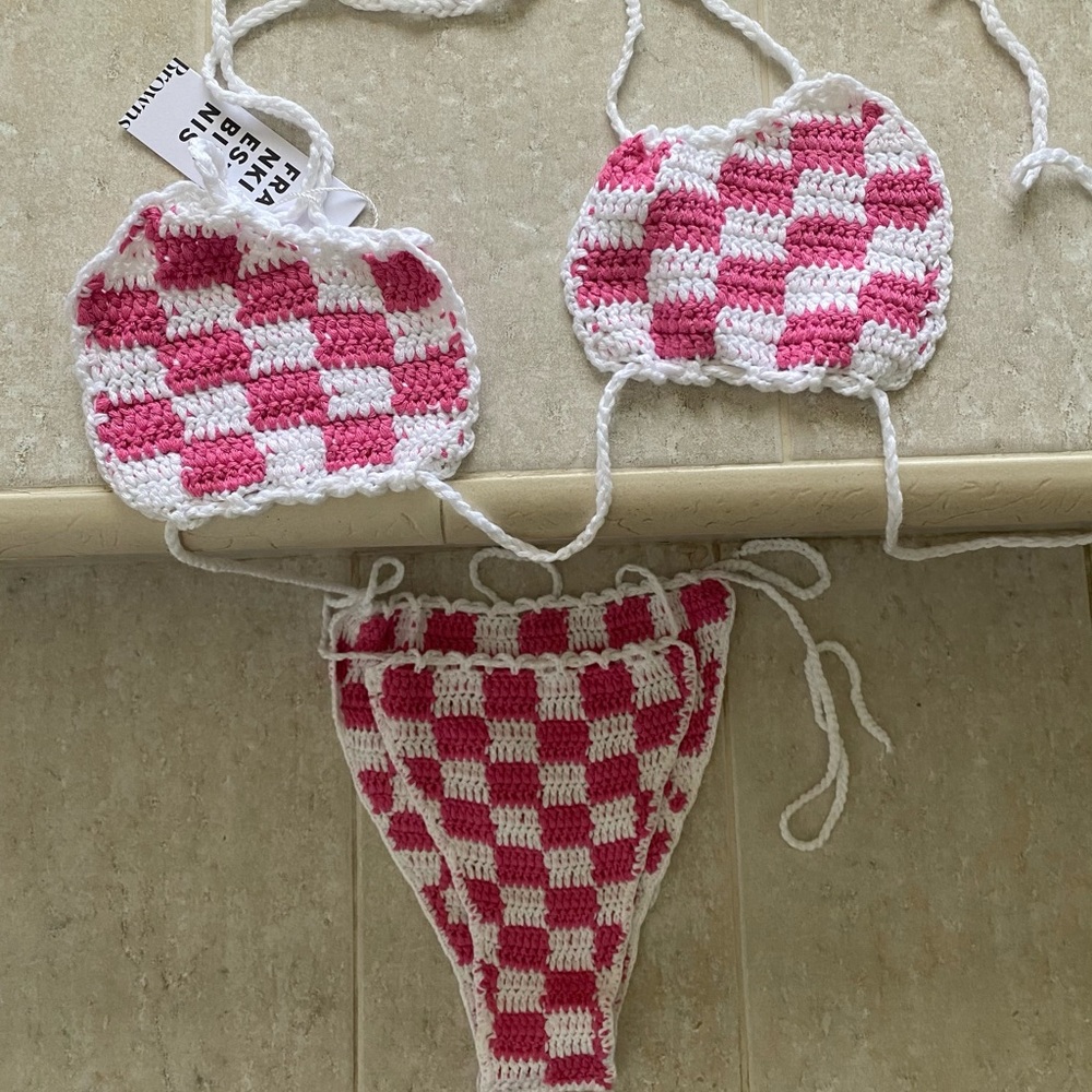Super cute brand new frankies bikini!